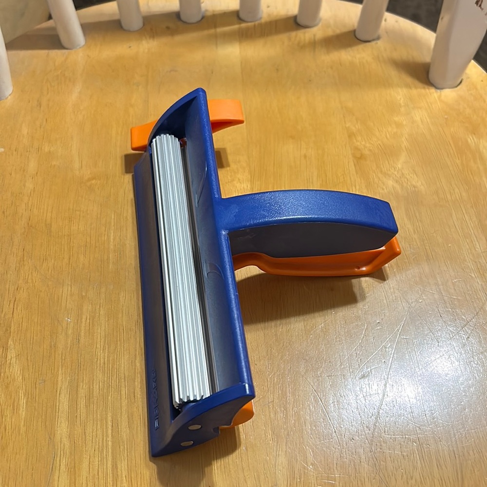 Fiskars Paper Crimper
